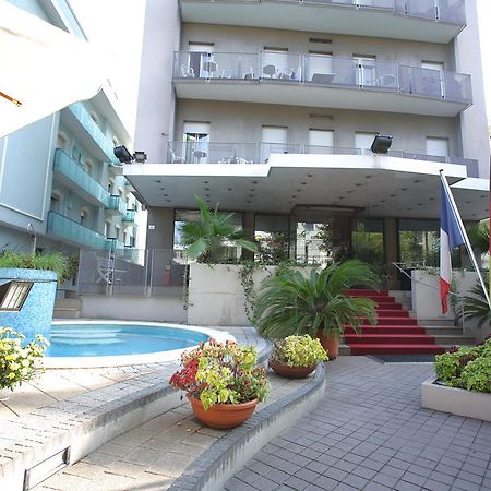 Hotel Derby Римини Экстерьер фото