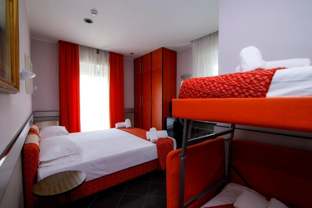 Hotel Derby Римини Экстерьер фото