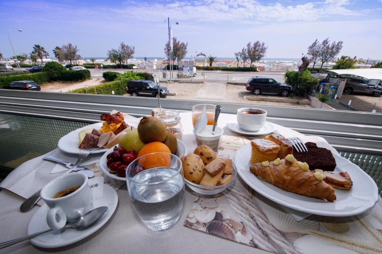 Hotel Derby Римини Экстерьер фото