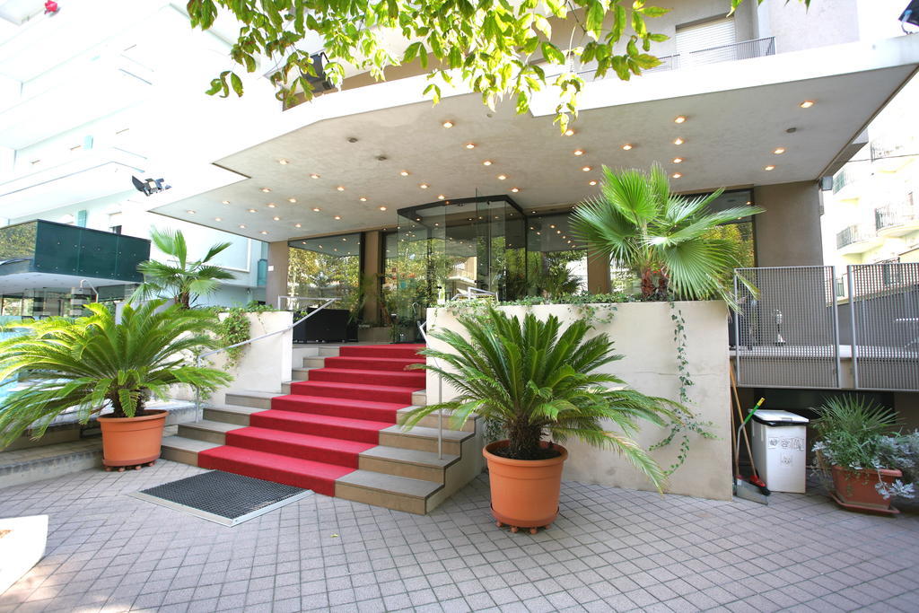 Hotel Derby Римини Экстерьер фото